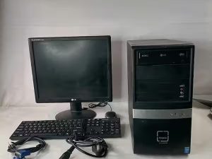Proline Computer with screen , power cable , mouse , VGA Cable & keyboard